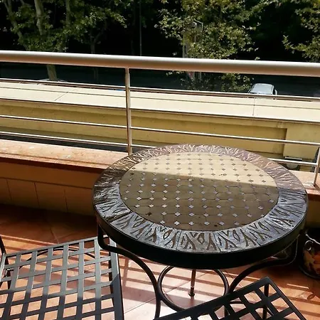 Guest house Domus Amelia 2*