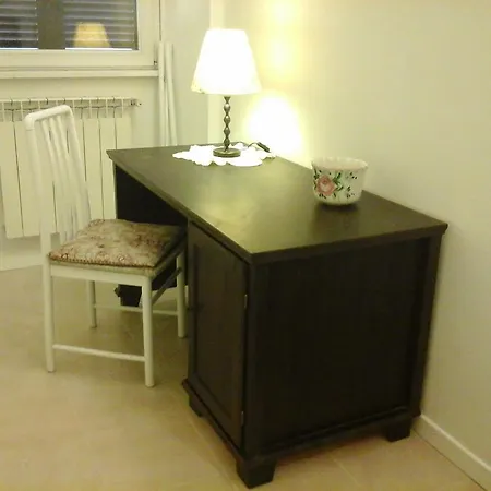 Guest house Domus Amelia 2*