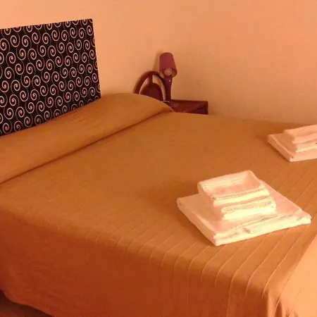Domus Amelia Guest house 2*
