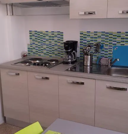 Domus Amelia Guest house 2*